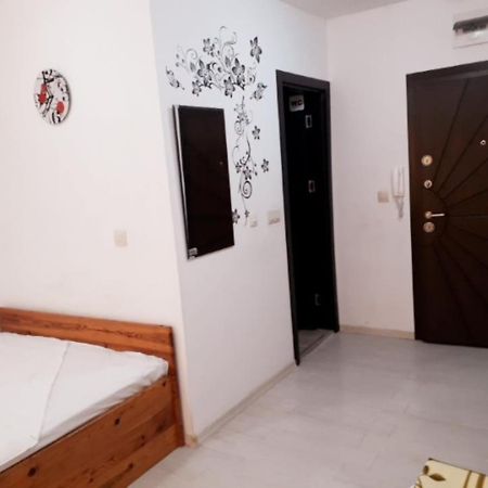 Ruse Central Studio ภายนอก รูปภาพ
